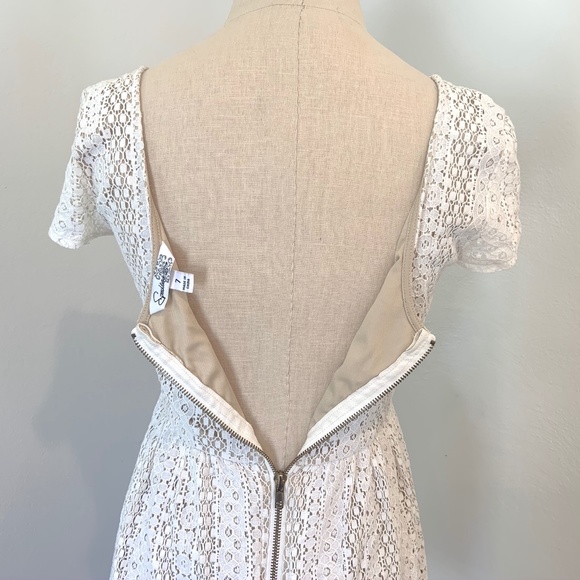 Cream Lace Mini Dress w/ Cap Sleeves - Picture 4 of 6